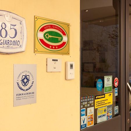 Parking Hotel Giardino Livorno Exteriör bild